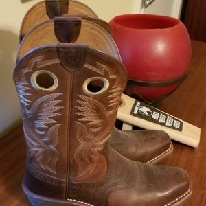 Ariat Roughstock Western Boots size 10 mens